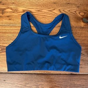 Nike pro sports bra